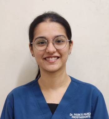 Dr Shruti Panday MDS (Prosthodontist)
